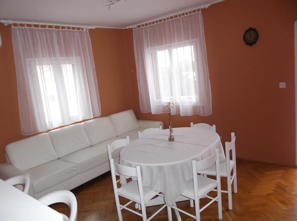 Apartman Vladic Apartment Grebastica Exterior photo